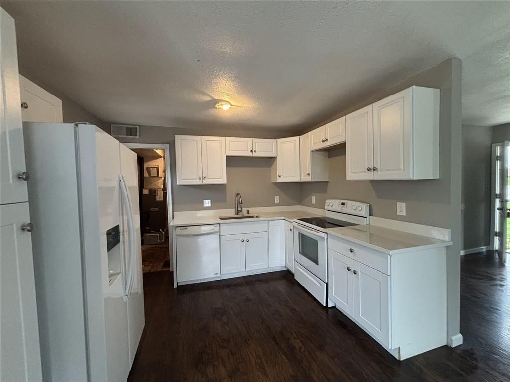 647 E El Monte Court — photo 10