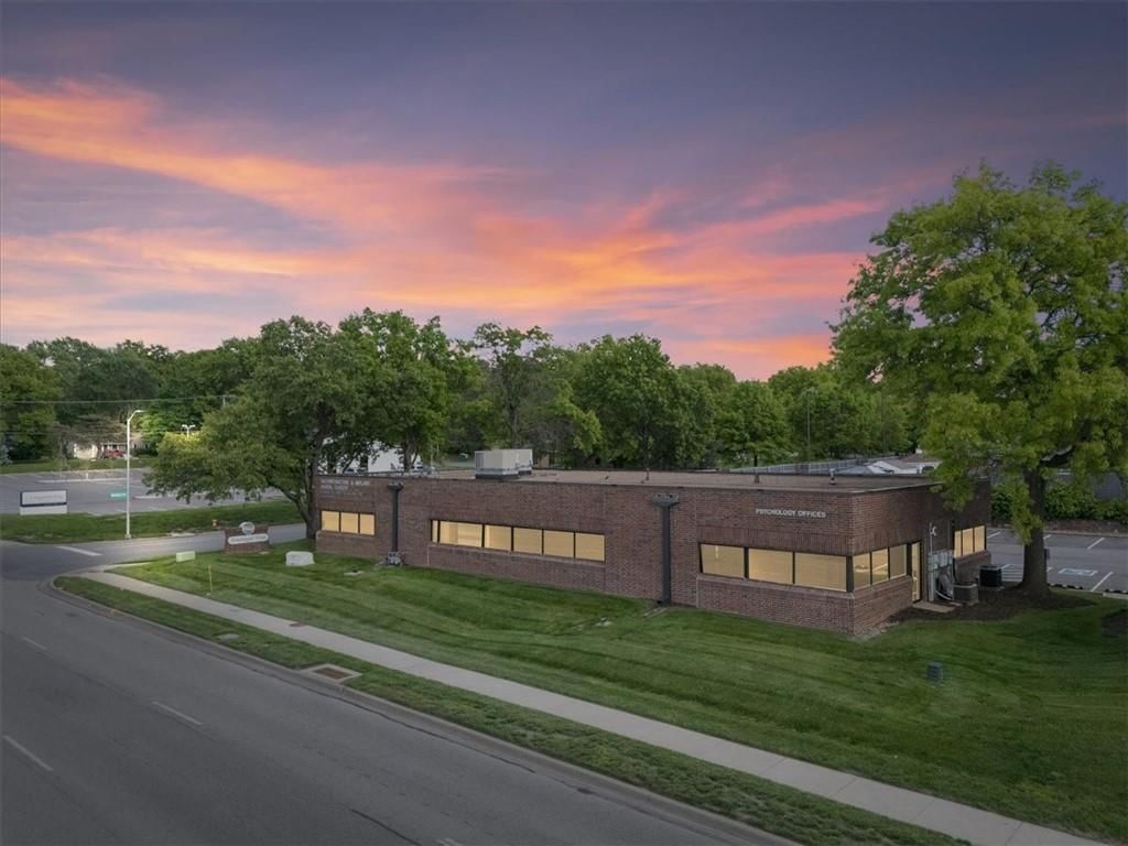 10801 W 87th Street, Overland Park, KS