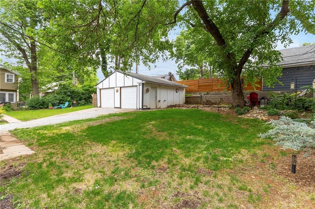 942 W 32nd Terrace — photo 27