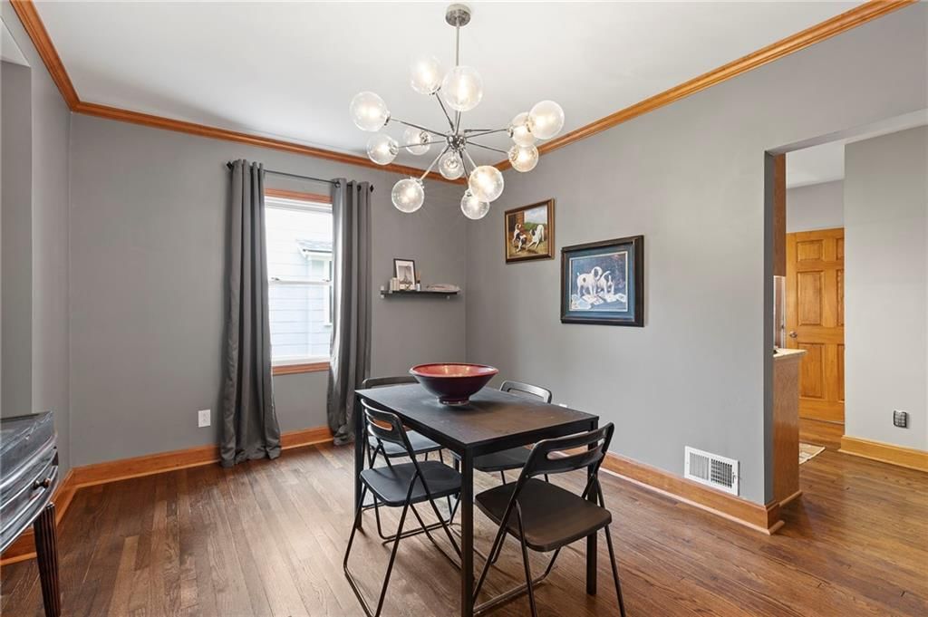 942 W 32nd Terrace — photo 9