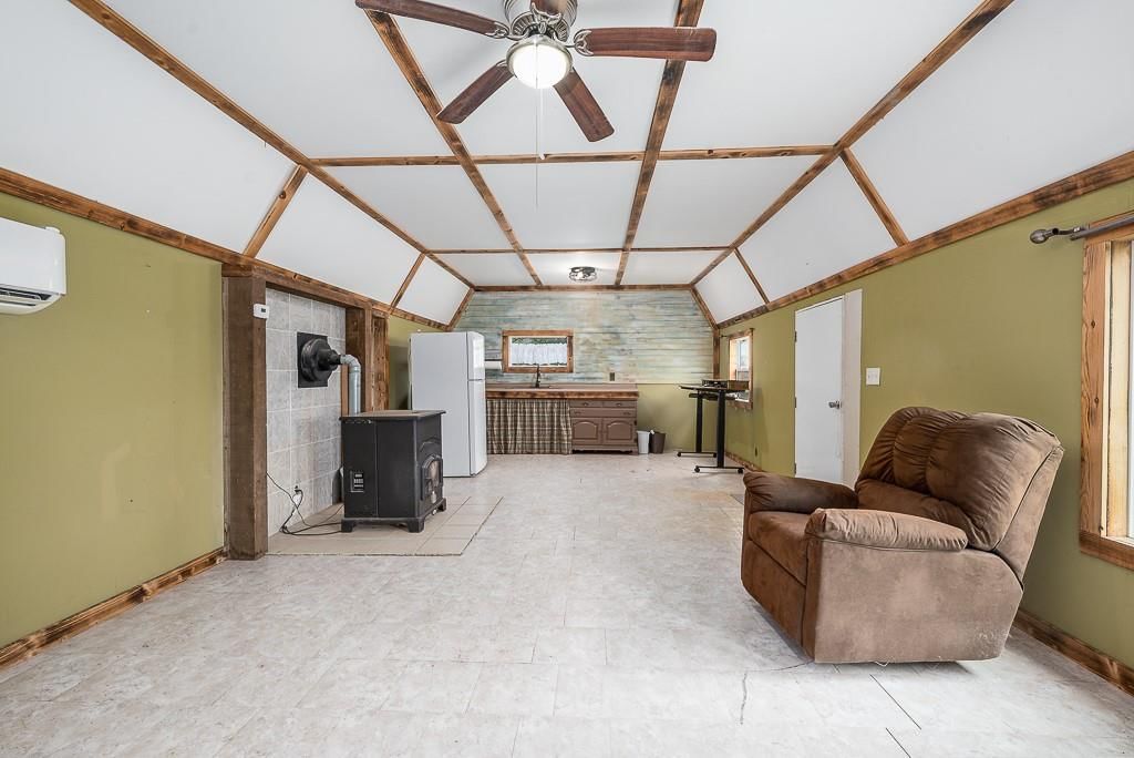 21183 Hollingsworth Road — photo 35