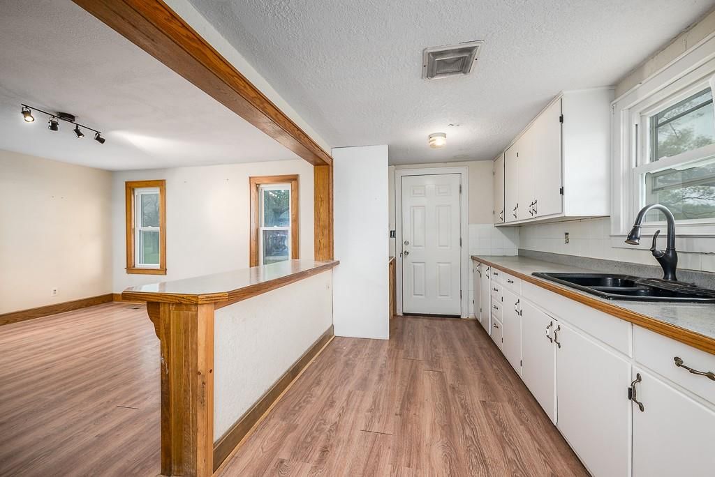 21183 Hollingsworth Road — photo 8