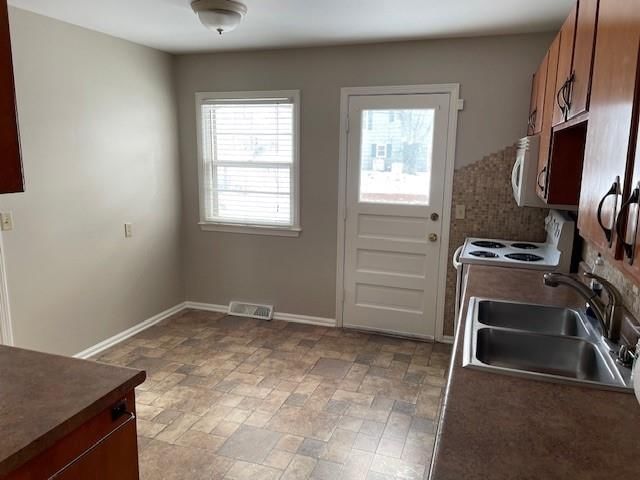 8885 Westbrooke Drive — photo 15