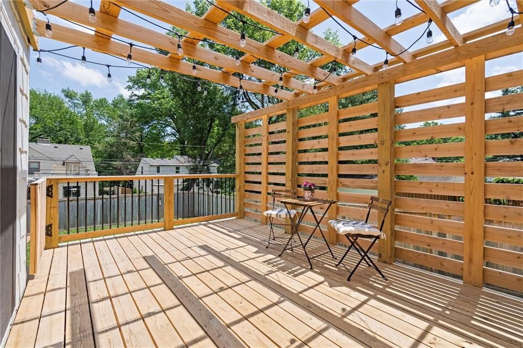 6725 Locust Street — photo 30