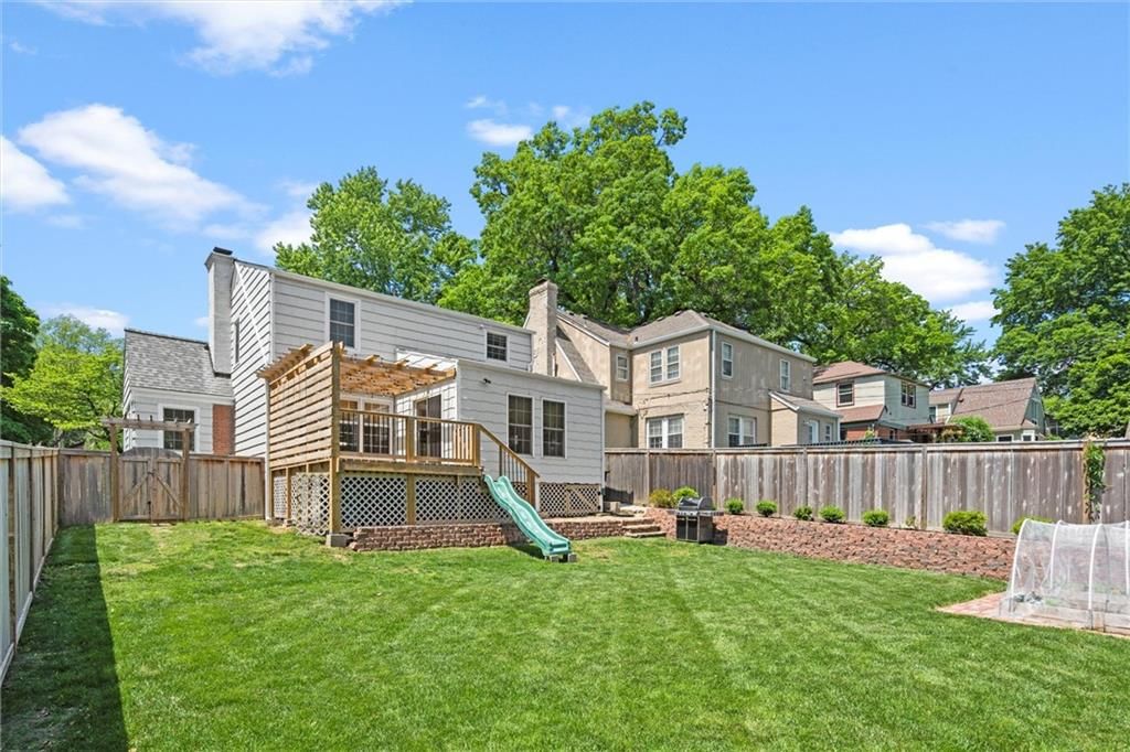 6725 Locust Street — photo 33