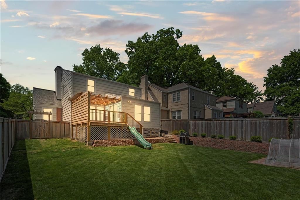 6725 Locust Street — photo 34