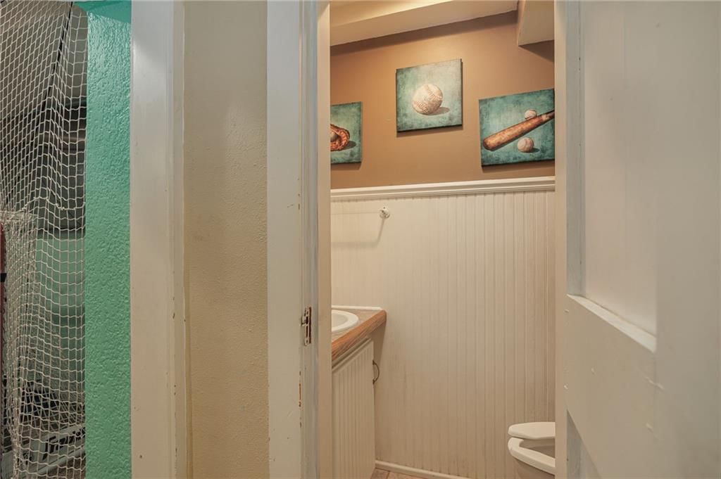 2402 N Circle Drive — photo 27