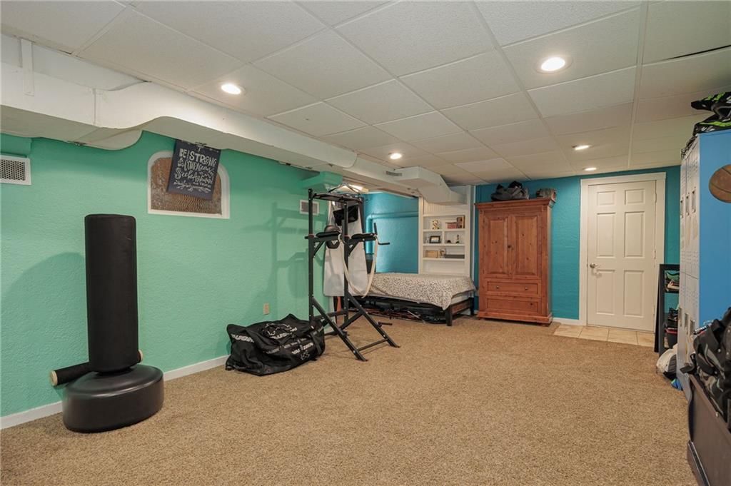 2402 N Circle Drive — photo 29