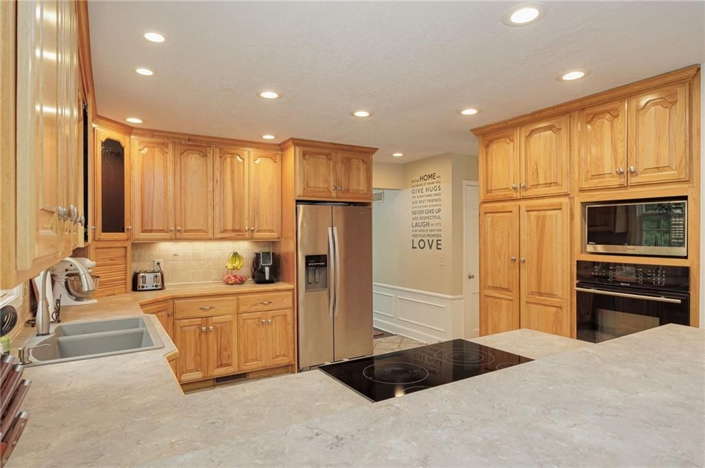 2402 N Circle Drive — photo 7