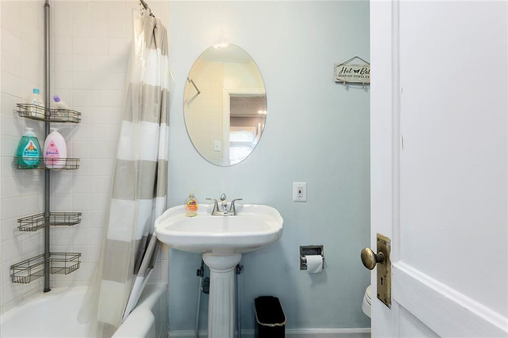 1275 W Gregory Boulevard — photo 15