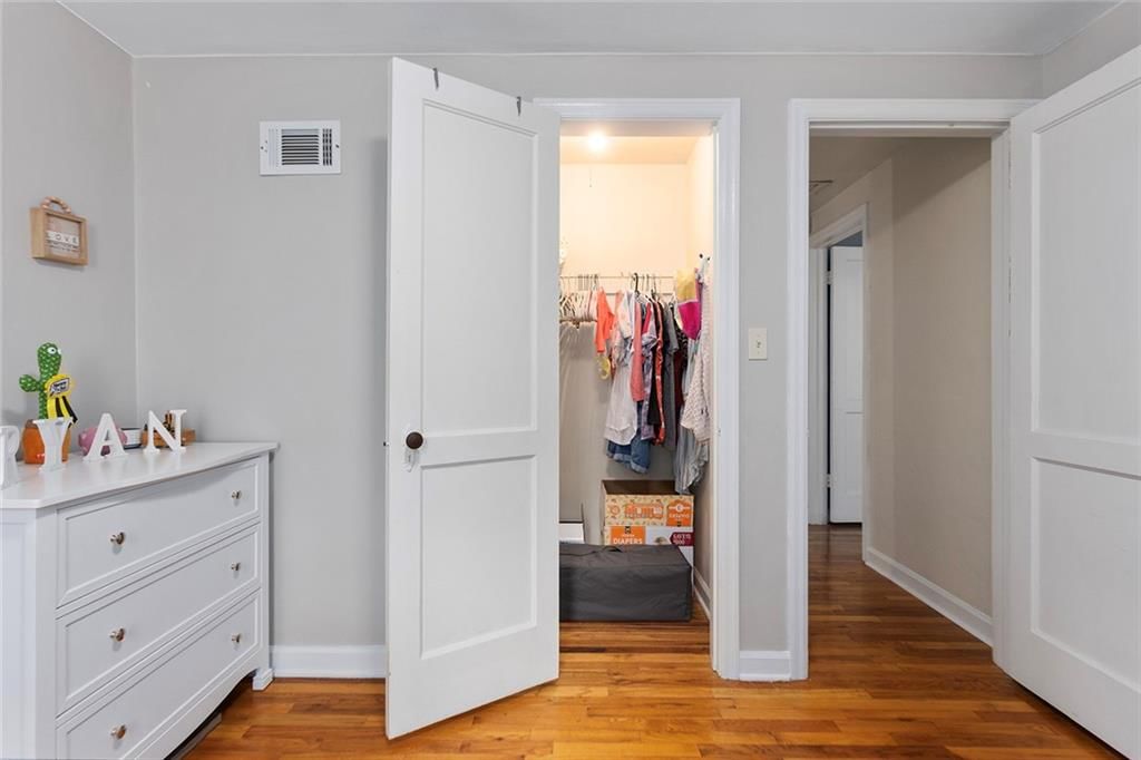 1275 W Gregory Boulevard — photo 21