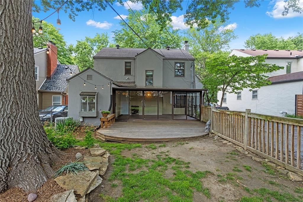 1275 W Gregory Boulevard — photo 27