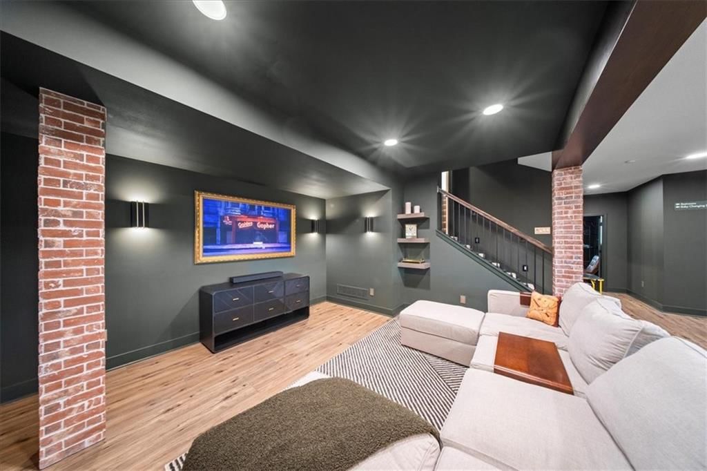 9872 Saddletop Street — photo 63