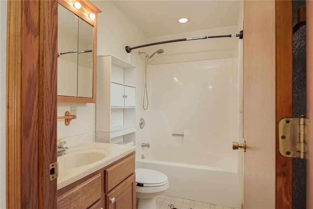 1115 E Cooper Street — photo 13