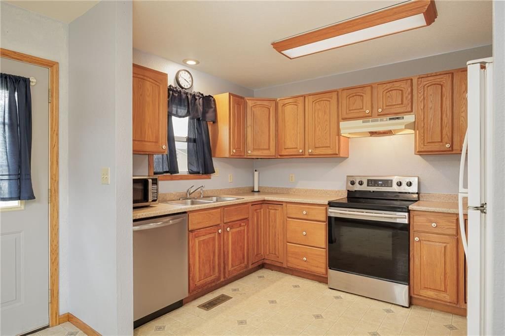 1115 E Cooper Street — photo 7