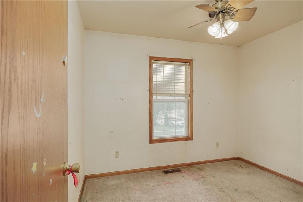1115 E Cooper Street — photo 10