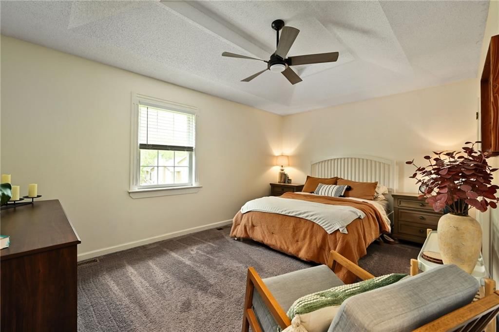 1124 NE Birchwood Drive — photo 13
