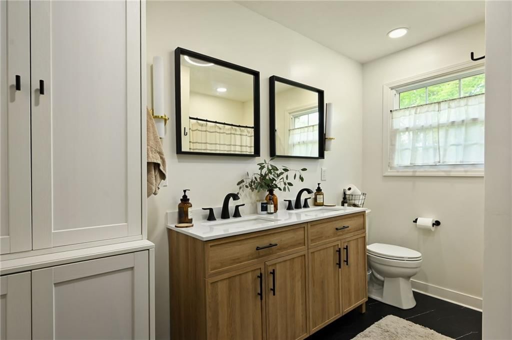 1124 NE Birchwood Drive — photo 15