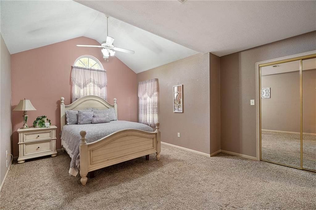 1321 SE Norwood Drive SE — photo 9