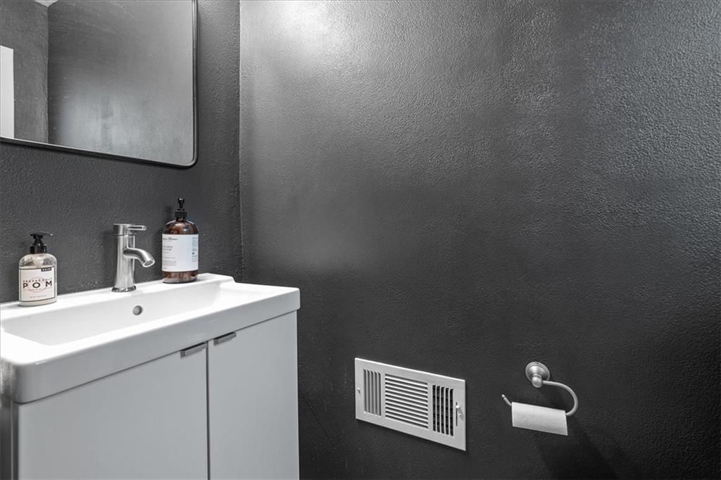 6107 W 85th Terrace — photo 32
