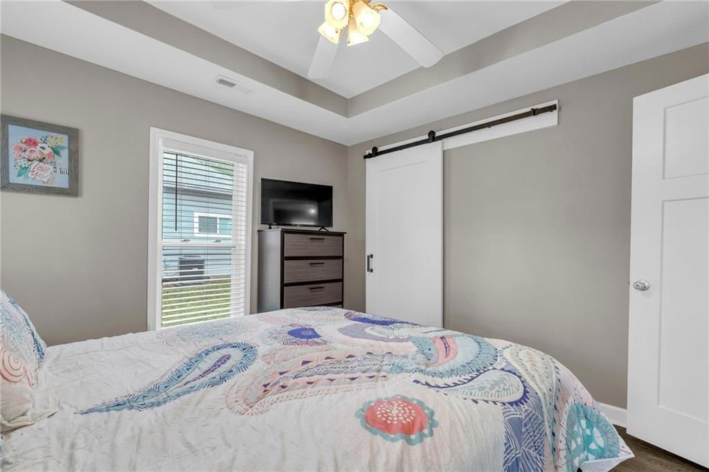 715 N Oak Street — photo 13