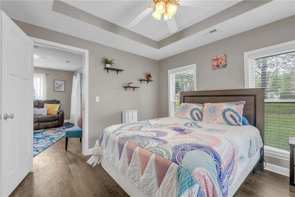 715 N Oak Street — photo 14