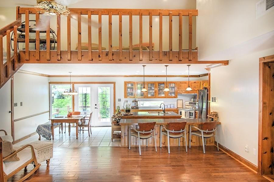1719 NE Lake Shore Drive — photo 5