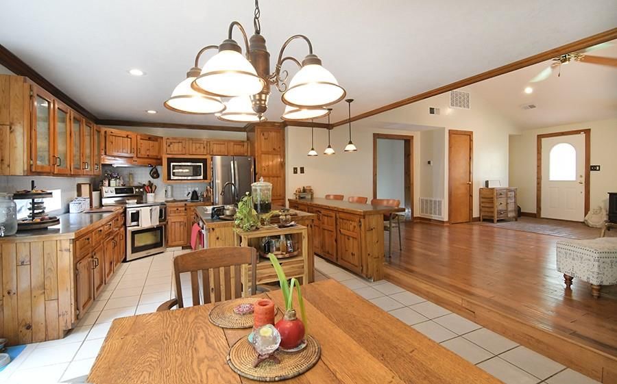 1719 NE Lake Shore Drive — photo 8