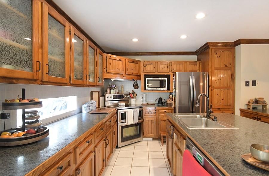 1719 NE Lake Shore Drive — photo 9