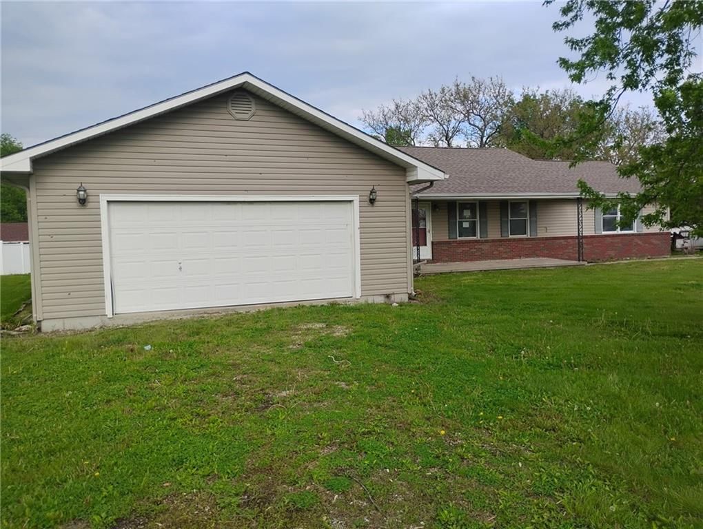 219 Oak Haven Drive — photo 2