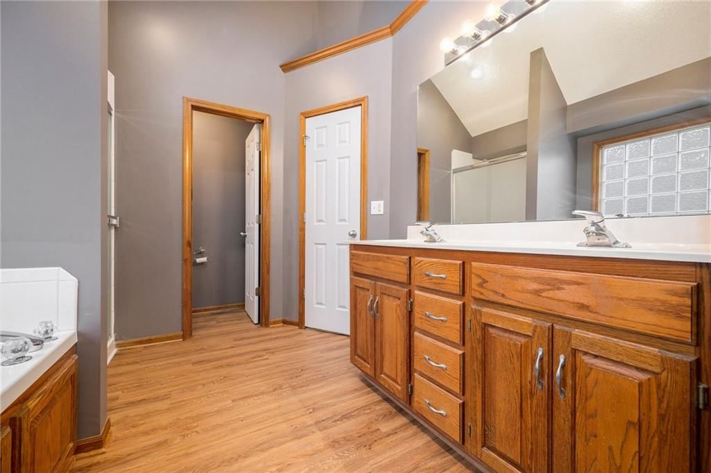 7516 N Mckinley Court — photo 14