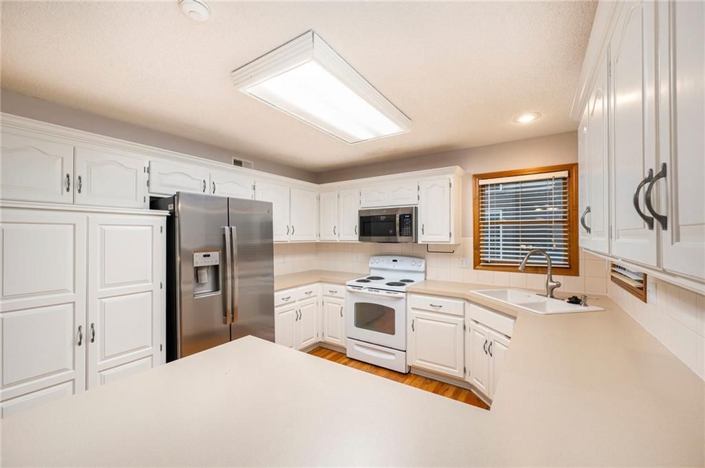 7516 N Mckinley Court — photo 8