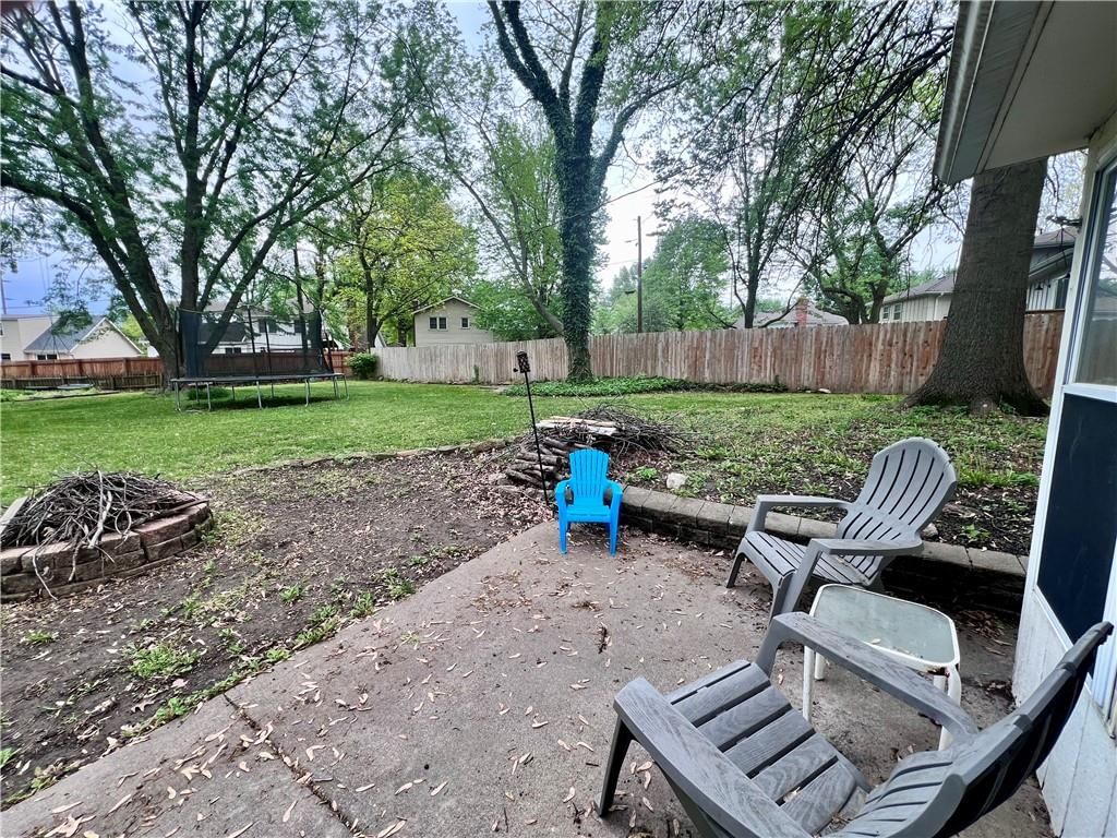 1112 N Walker Lane — photo 11