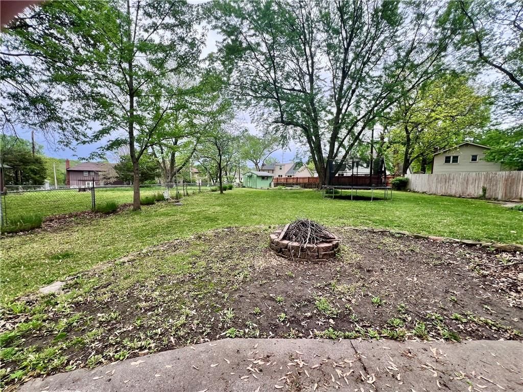 1112 N Walker Lane — photo 13