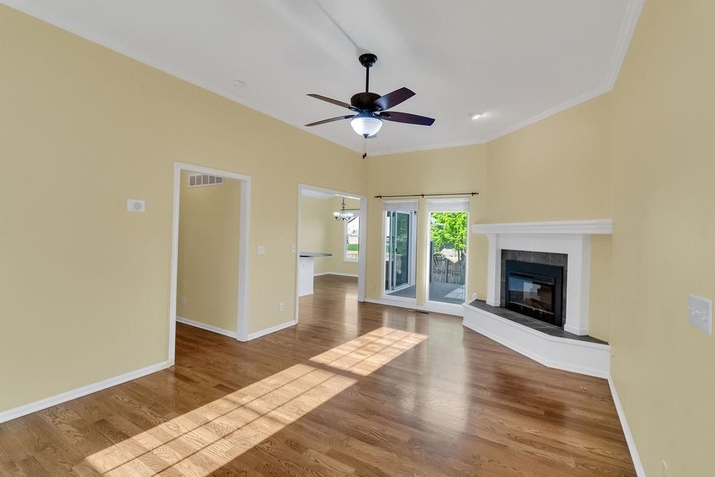 341 N Locust Street — photo 12