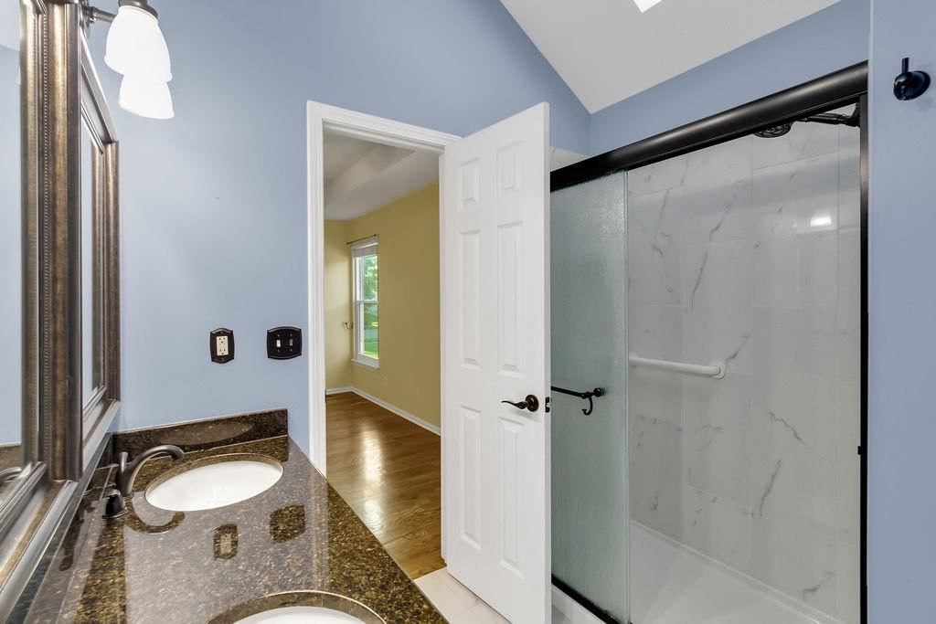341 N Locust Street — photo 16