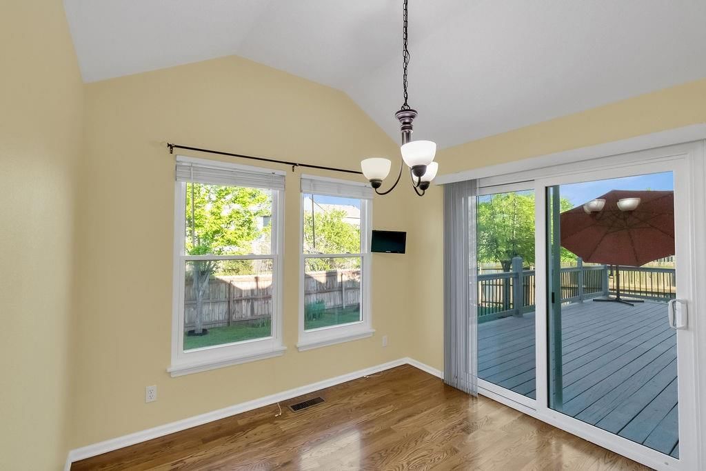 341 N Locust Street — photo 19