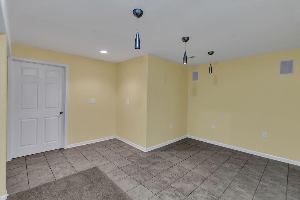 341 N Locust Street — photo 30