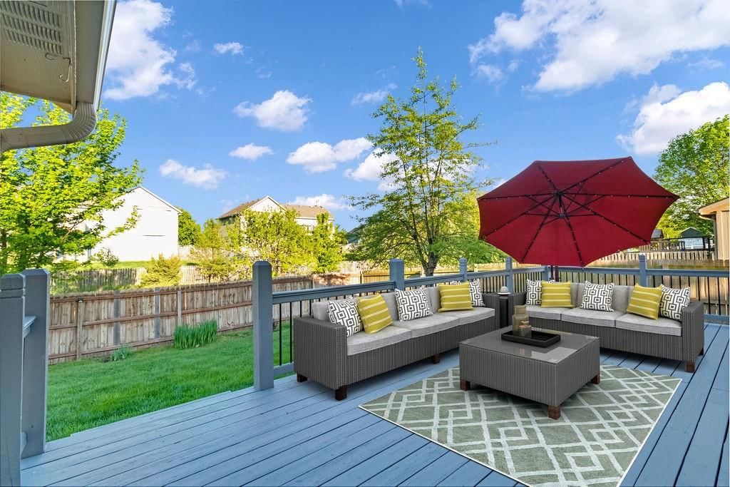341 N Locust Street — photo 38