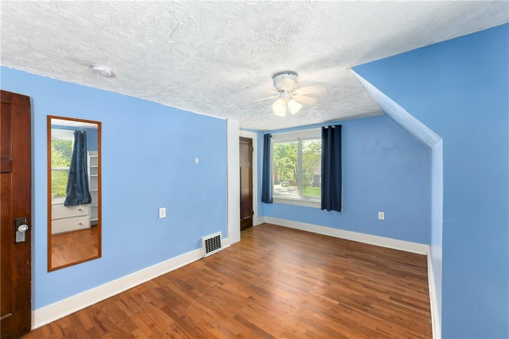 314 N Lake Street — photo 21