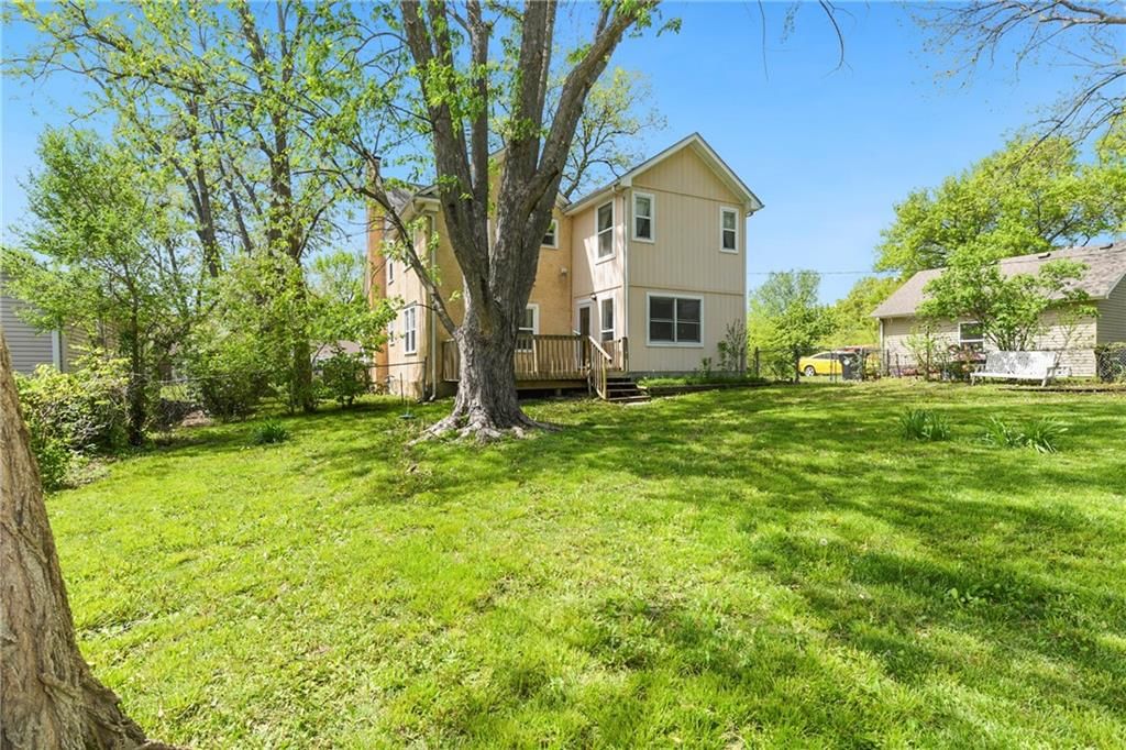 314 N Lake Street — photo 30