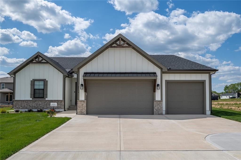 2614 SW Barley Field Drive, Lee's Summit, MO
