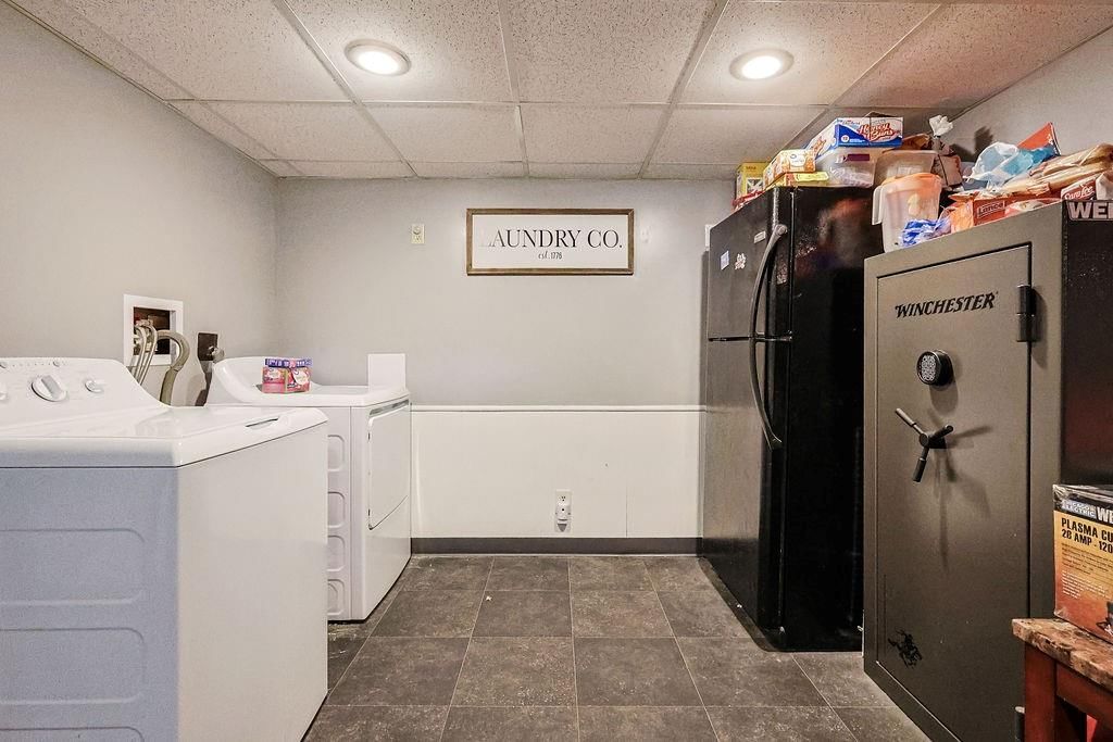 3306 Melody Lane — photo 38