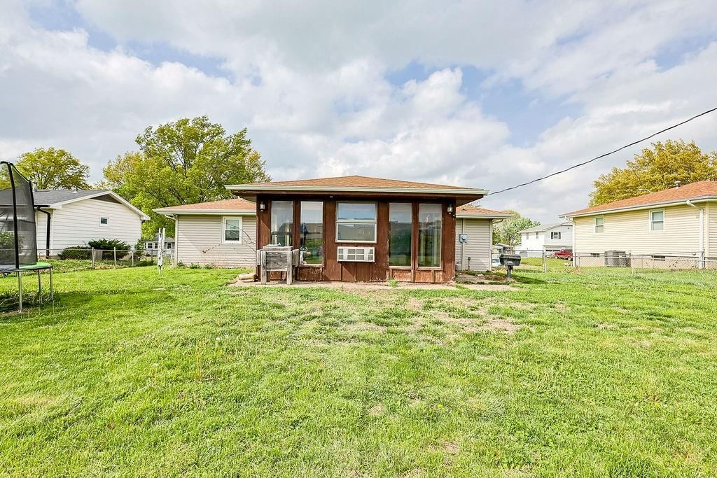 3306 Melody Lane — photo 42