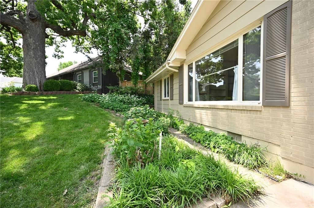 4628 NE Carolane Street — photo 6