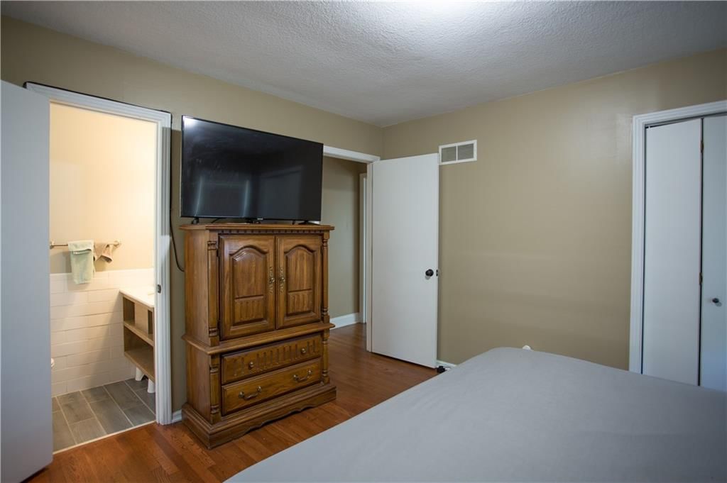 3912 S Lees Summit Road — photo 14