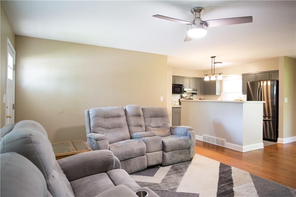 3912 S Lees Summit Road — photo 3
