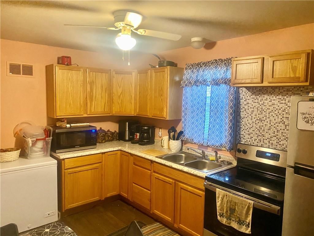 2921 Edmond Street — photo 11