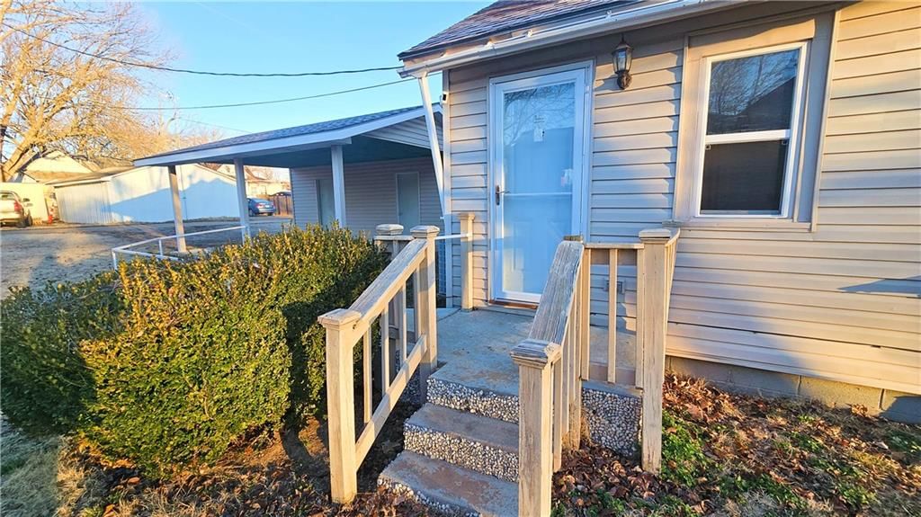 750 S Holbrook Street — photo 32