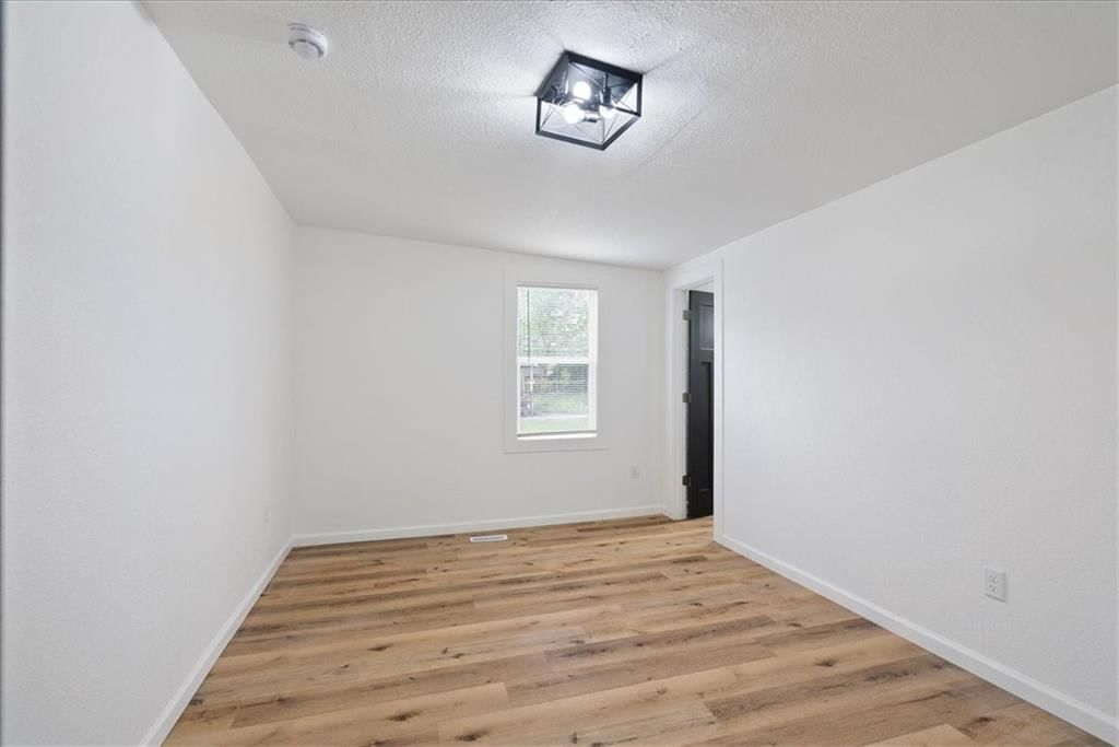 15015 E Truman Road — photo 15